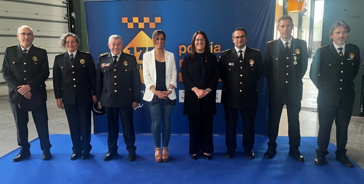 Foto de les institucions presents a l'acte de la Policia Municipal de Sabadell | Redacció Informatius