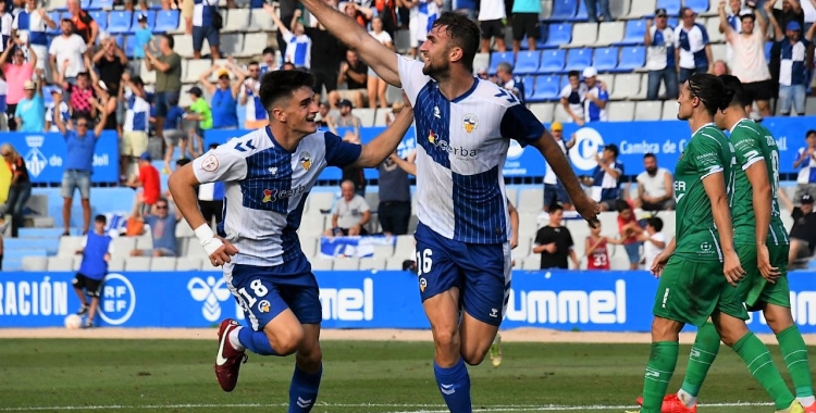 Sergi Garcia i Pau Víctor, celebrant un gol del sabadellenc | CES
