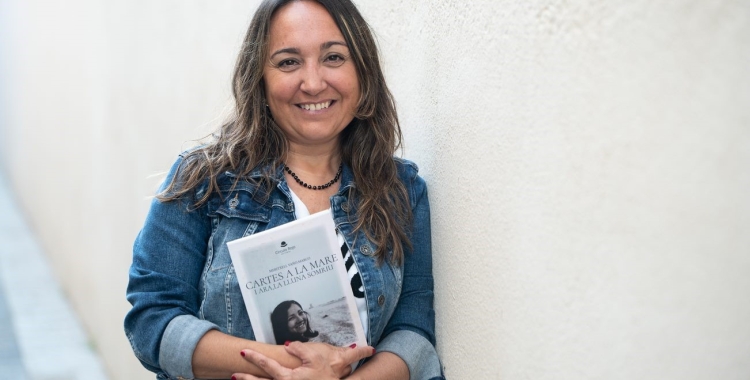 Txell Vañó presenta el seu llibre "Cartes a la mare. I ara, la lluna somriu” | Roger Benet