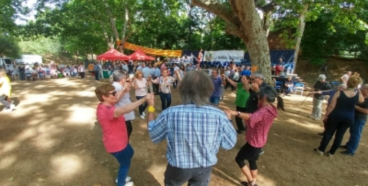 L’Agrupació Sabadell Sardanista celebra el 60è Aplec de la Sardana