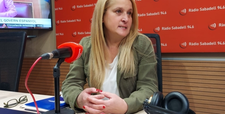 Nuria Acacio als estudis de Ràdio Sabadell