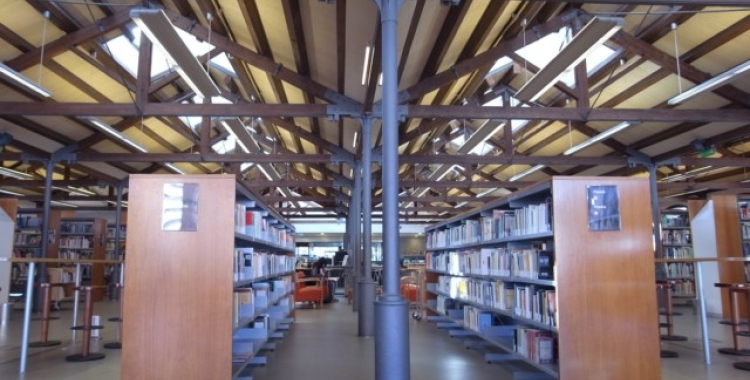 Interior de la Biblioteca Vapor Badia | Cedida