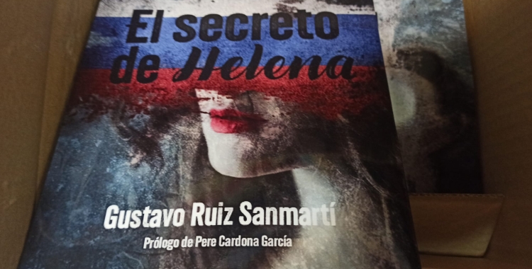 Gustavo Ruiz ha publicat la seva primera novel·la 
