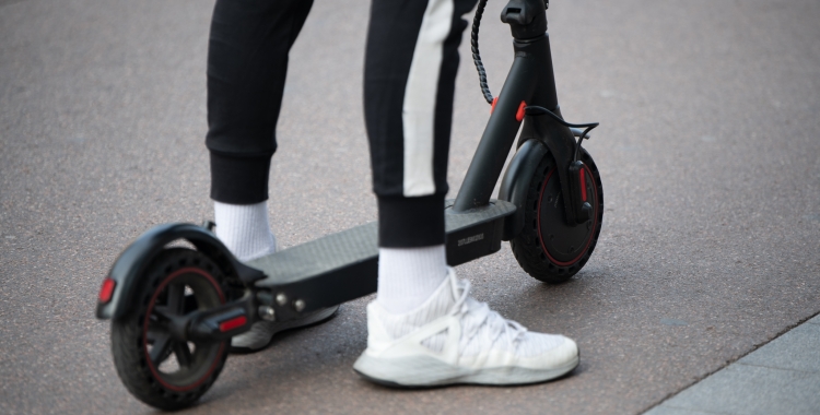 El Servei Català de Trànsit està fent una campanya d'informació de VMP i bicicletes | Roger Benet