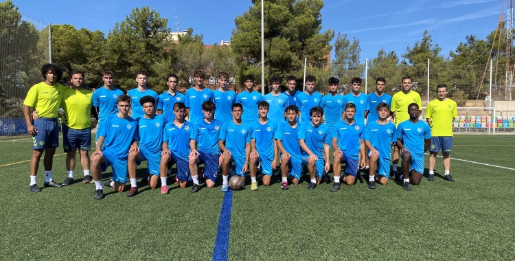 L'equip del Juvenil A del Centre d'Esports Sabadell el primer dia d'entrenaments | @futbaseCES