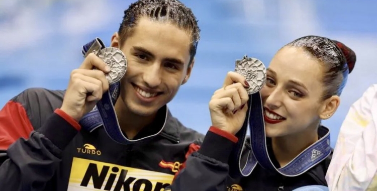 González i Garcia, mostrant la medalla | RFEN