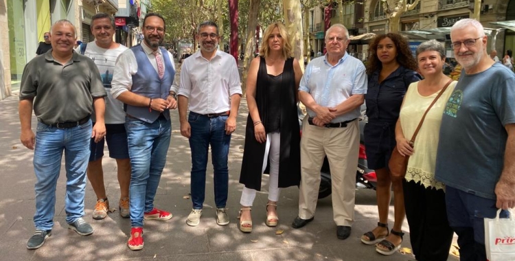 Joan Queralt amb Gabriel Fernàndez i Juli Fernàndez amb més simpetitzants | Ràdio Sabadell