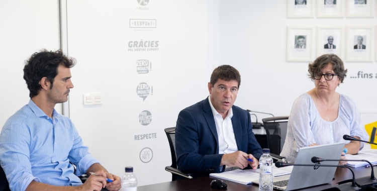 Bruno Batlle (esquerre) ha assistit a la trobada en nom del Centre d'Esports | FCF
