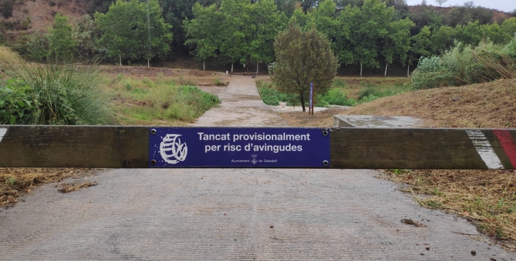 Pas tancat que connecta el Parc de la Clota amb el camí d'Horta d'Arraona | Pau Duran