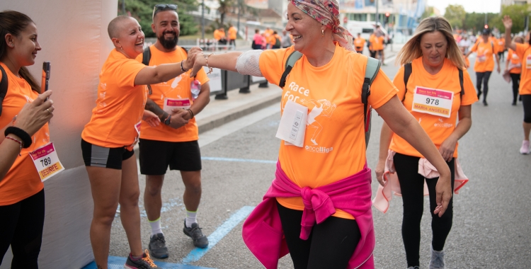 Participants en la primera 'Race for life'/ Roger Benet