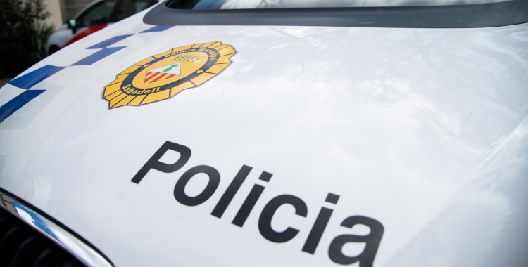 Un cotxe de la Policia Municipal, en una imatge d'arxiu/ Roger Benet