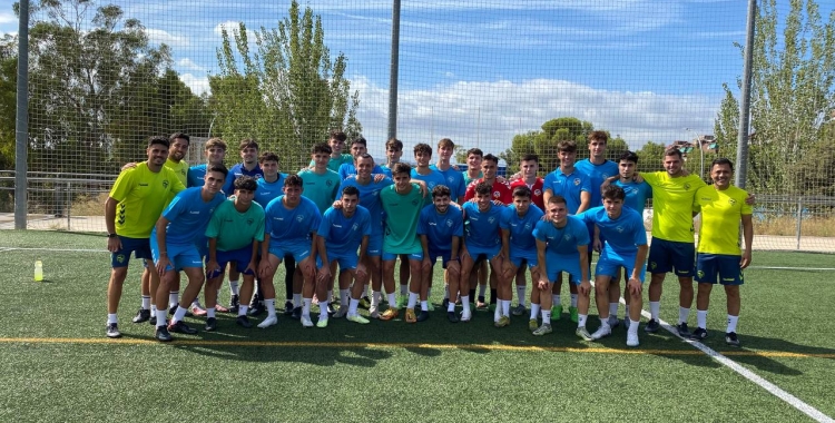 La plantilla del Centre d'Esports B al primer entrenament d'ahir | @CESabadell