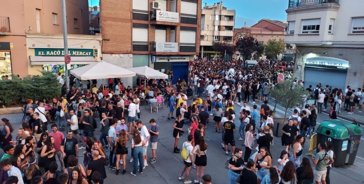 El Correbars arribant a la plaça del Mercat | Núria Garcia