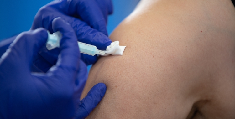 L'AIFiCC ha demanat que les infermeres puguin vacunar | Roger Benet