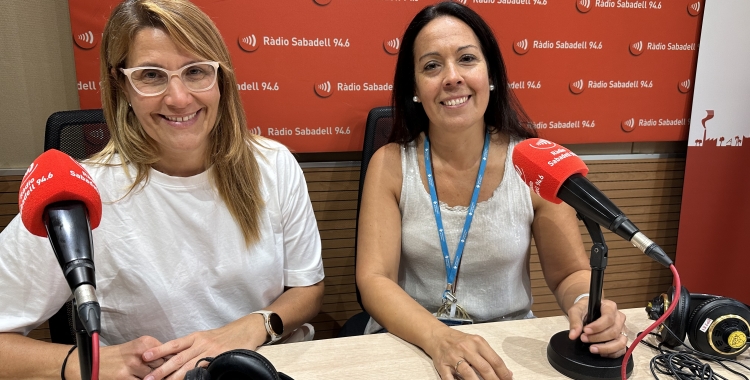RAQUEL BENAVIDES DE LES PISCINES JOAN SERRA I AMB LA VANESSA CRUZ, INFERMERA DE L'EQUIP D’ATENCIÓ PRIMÀRIA SABADELL NORD