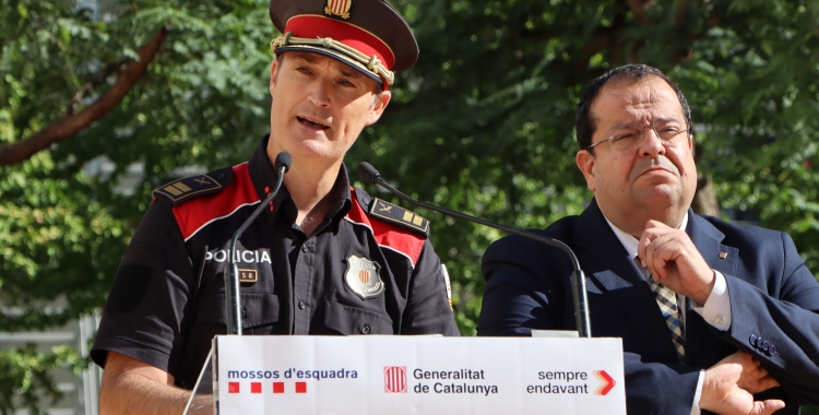 El comissari en cap dels Mossos, Eduard Sallent, i el conseller d'Interior, Ignasi Elena | Júlia Ramon