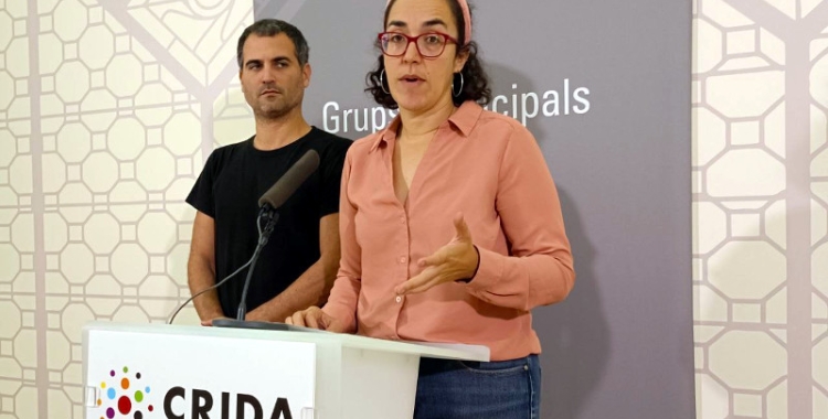 Anna Lara i Oriol Rifer, en roda de premsa/ Karen Madrid