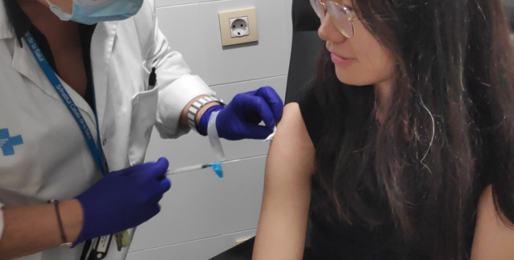 Vacunació contra la grip i la Covid al CAP Centre | Pau Duran