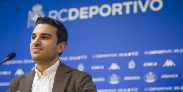 Rosende, en una roda de premsa amb el Dépor | RC Deportivo