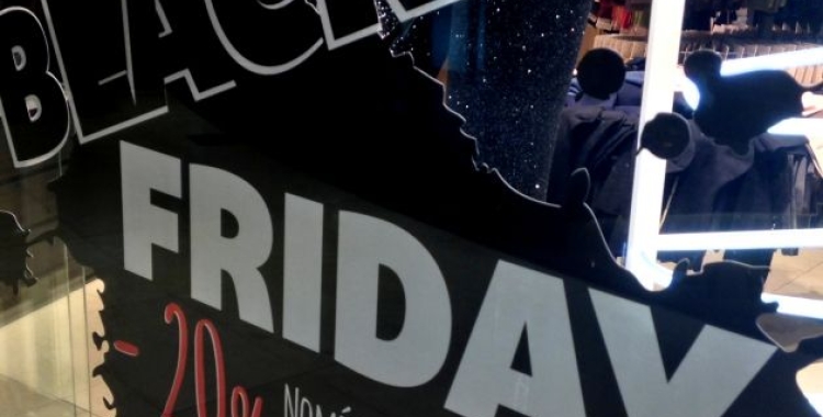 Setmana d'intensos descomptes a les botigues | ACN