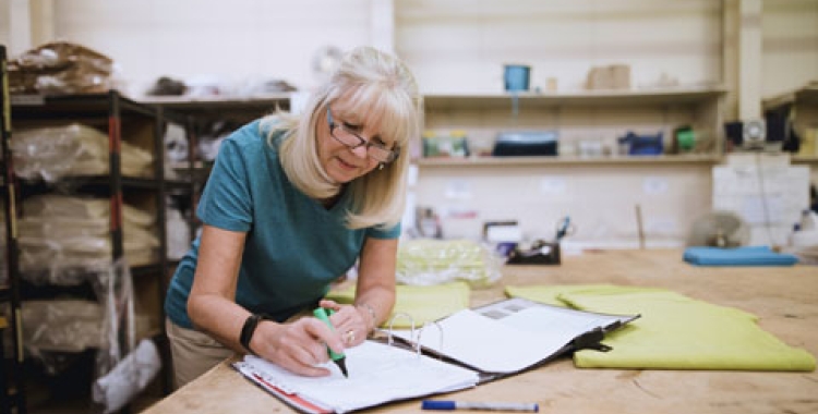 Un estudi determina que la jubilació de les dones s'endarrereix respecte la dels homes | UAB