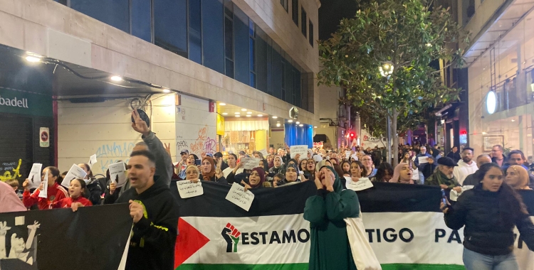 300 persones es manifesten a Sabadell a favor de Palestina | Ràdio Sabadell