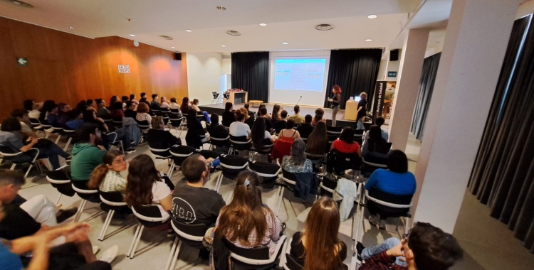 Ana León, tècnica Ocell de foc: "Volem fer un homenatge als animals" 
