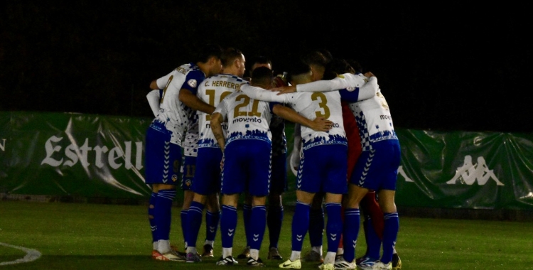 Pinya dels jugadors arlequinats a Espiñedo | CES