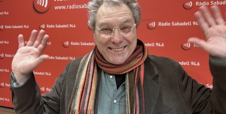  El cuiner Txus Zubéldia des de l'Escola Romaní (carrer de Borrell, 9)