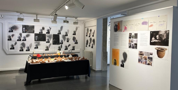 'Abraçar el foc i badar amb el fum',  exposició 