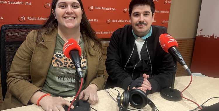 Alma Pereira, cantant i activista trans i Issey Gamero, director musical 