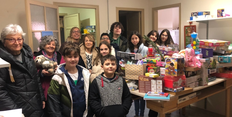 Voluntàries i alumnes de Pere Tarrés 