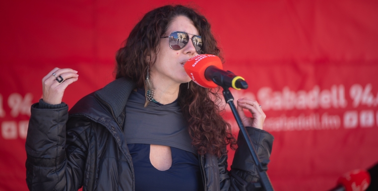 Cristina Malakhai ens presenta el seu senzil 'Mala Pell' 