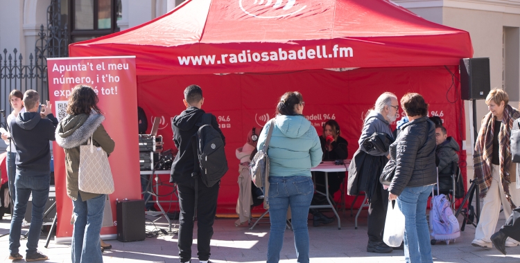 La carpa del programa especial del Dia de la Ràdio | Roger Benet