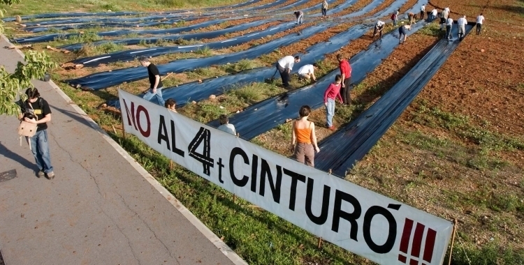 Una de les mobilitzacions de la campanya contra la B-40 | Arxiu