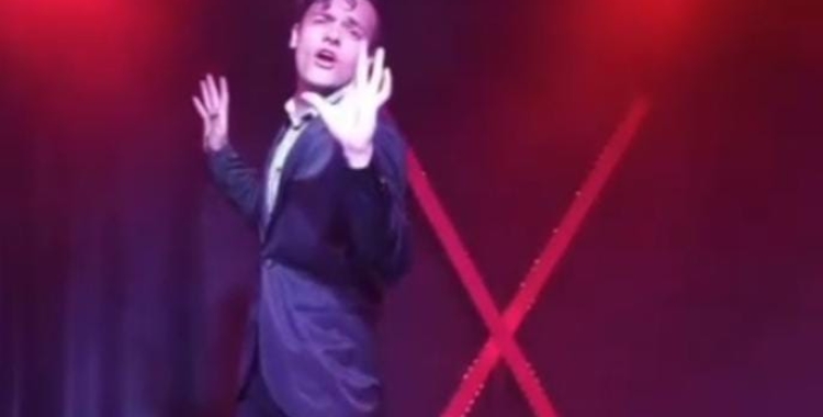 Dami Delusion torna a l'Alternativa Teatre amb la Sala Roja 