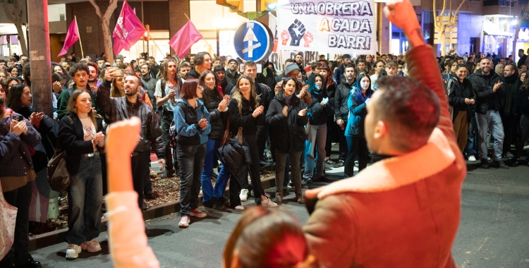 Els manifestants, a la confluència entre la Rambla i l'avinguda Barberà | Roger Benet