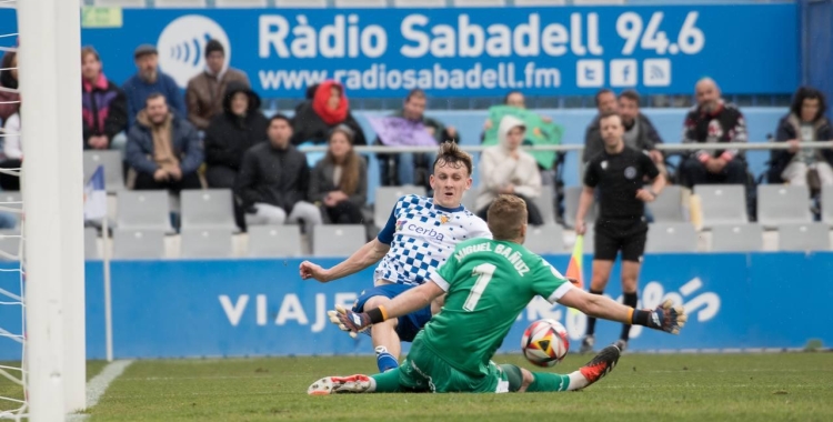 Vladys Kopotun davant Miguel Bañuz | Roger Benet