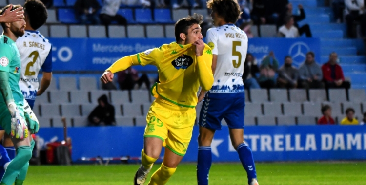 Martín Ochoa, que avui mateix ha renovat, va fer el seu únic gol a la Nova Creu Alta | RC Deportivo