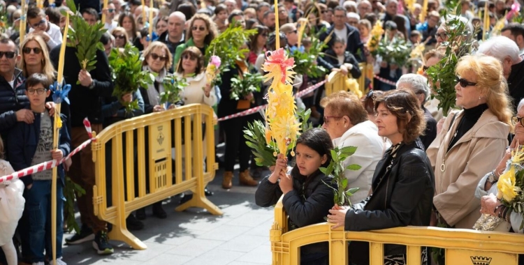 La celebració de diumenge de rams aquest diumenge a plaça Sant Roc | Roger Benet