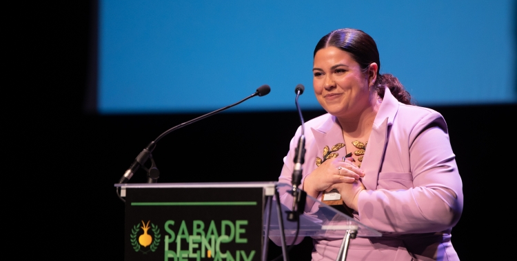 Mara Jiménez (Croquetamente) recollint el premi Sabadellenc de l'Any