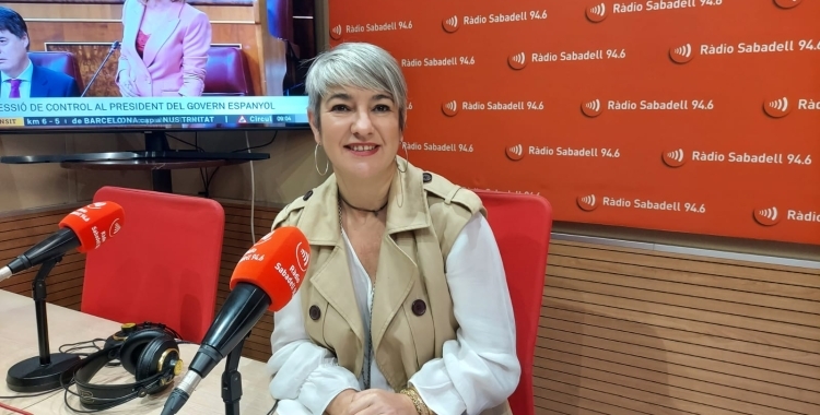 Lourdes Ciuró en una entrevista a Ràdio Sabadell