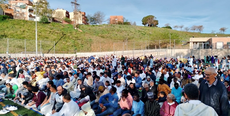 Celebració de l'Eid Mubarak a Can Puiggener, a Sabadell