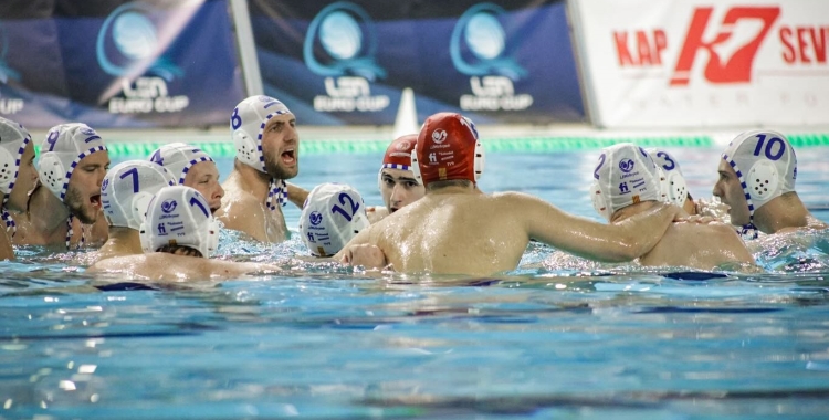 Pinya dels jugadors de l'Astralpool en un partit d'aquesta temporada | CNS