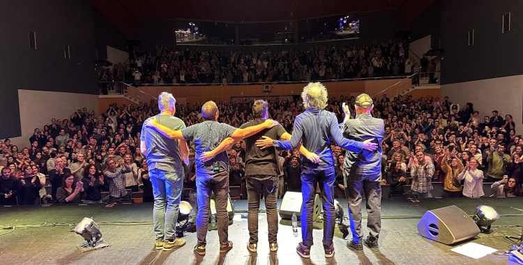 Pau Debon Antònia Font Embassa't