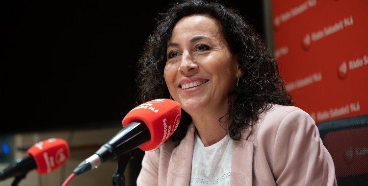 La regidora d'Esports, Montse González, avui a Ràdio Sabadell | Roger Benet