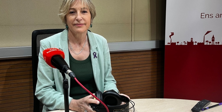 Carme Forcadell als estudis de Ràdio Sabadell | Mireia Sans