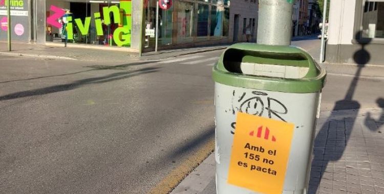 Un dels cartells que han aparegut a la ciutat 