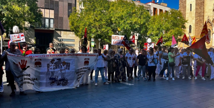 Els treballadors de Serveo a plaça Sant Roc | Mireia Sans