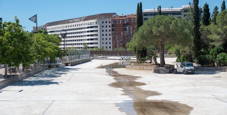 El llac del Parc Catalunya, buit 